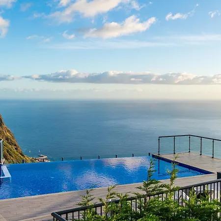 Ourmadeira - Sunset Cliff Villas, Contemporary Βίλα