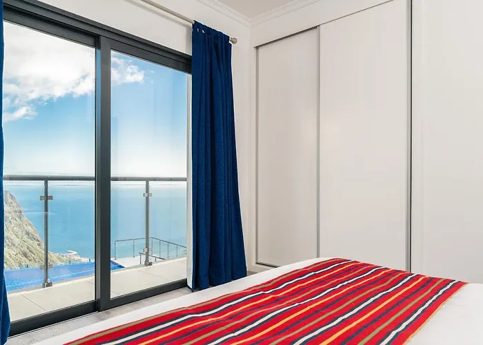 Ourmadeira - Sunset Cliff